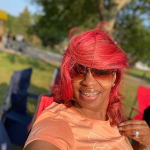 Meet your Posher, Deana